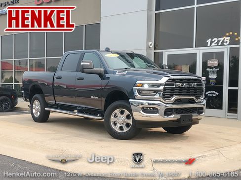 Used 2026 RAM 2500 Big Horn AWD/4WD image 1