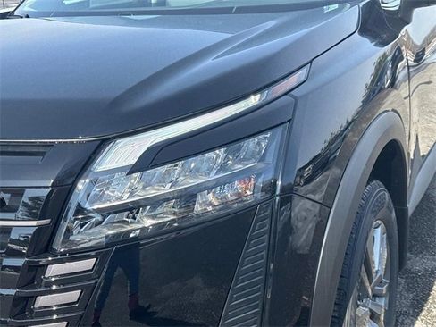 New 2026 Nissan Pathfinder SV image 10