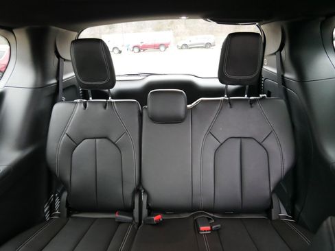 New 2026 Chrysler Pacifica Select w/ S Appearance Package image 8