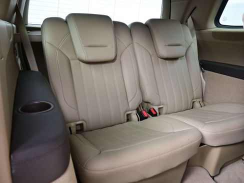 Used 2016 Mercedes-Benz GL 450 4MATIC image 15