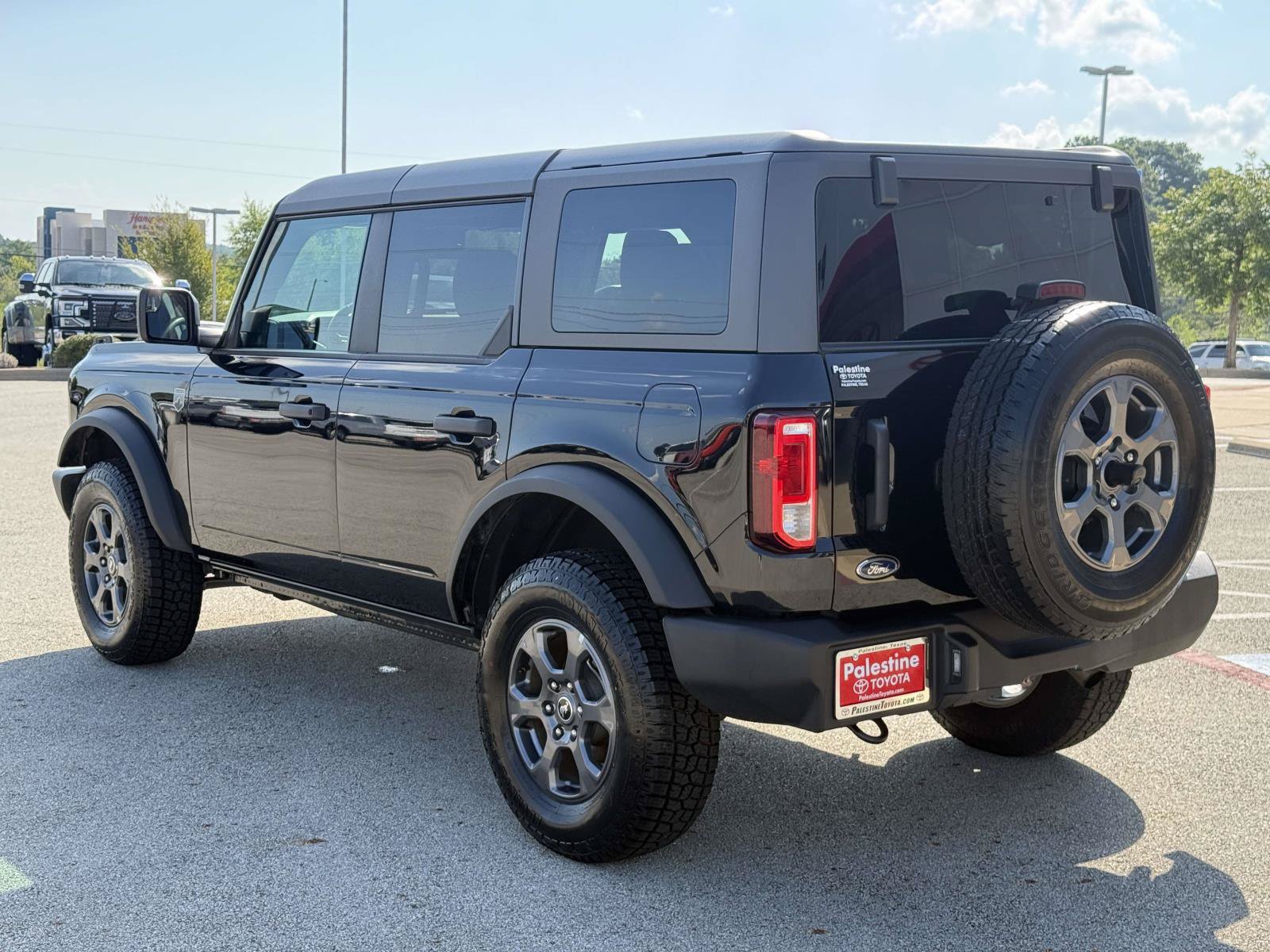 Used 2024 Ford Bronco Big Bend AWD/4WD image 3