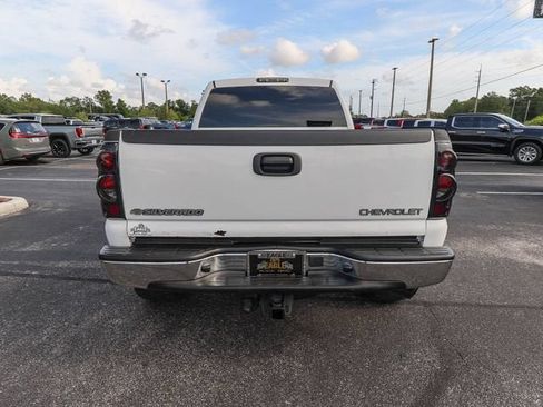 Used 2005 Chevrolet Silverado 2500 LS w/ Snow Plow Prep Package AWD/4WD image 8