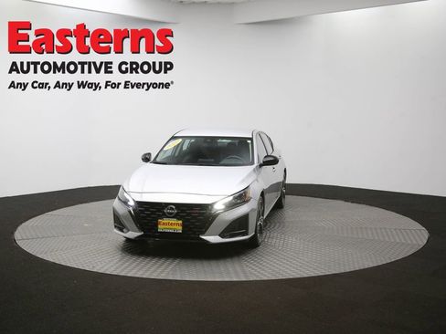 Used 2024 Nissan Altima 2.5 SR image 52