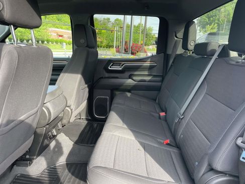 Used 2025 Chevrolet Silverado 1500 LT AWD/4WD image 20