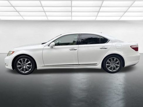 Used 2007 Lexus LS 460 RWD image 3