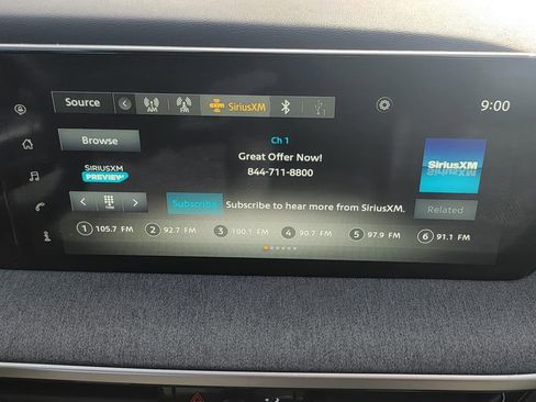 Used 2025 Nissan Kicks SV AWD/4WD image 27