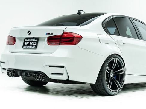 Used 2018 BMW M3 RWD image 14
