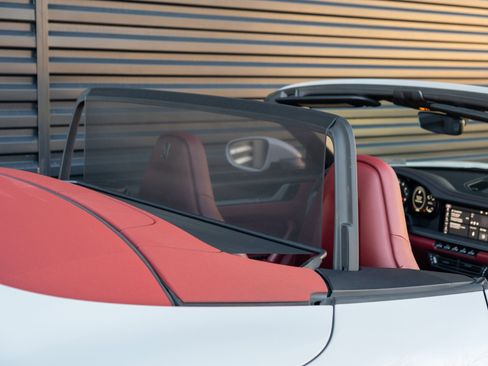 Certified 2021 Porsche 911 Carrera image 36