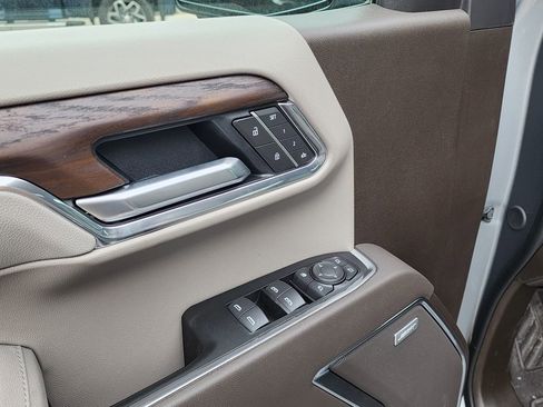 New 2026 GMC Sierra 1500 SLT w/ SLT Premium Plus Package image 15