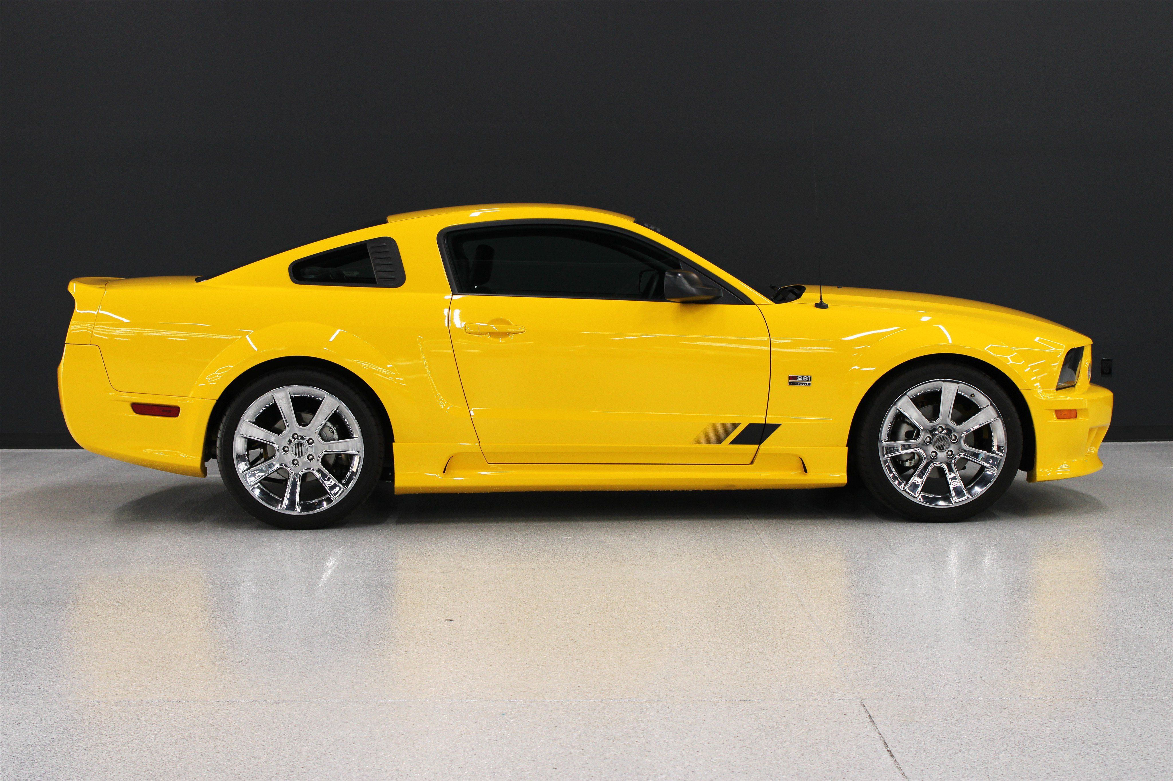 Used 2006 Ford Mustang GT RWD image 21