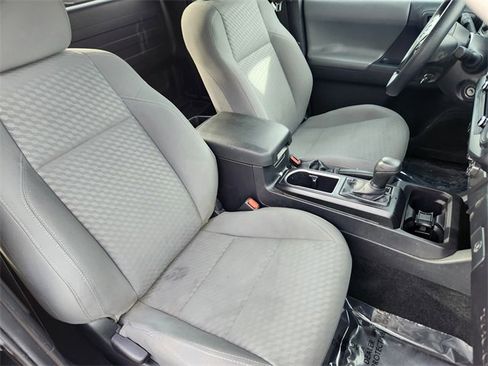 Used 2022 Toyota Tacoma SR image 17