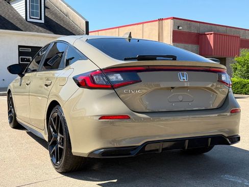 Used 2025 Honda Civic Sport image 5