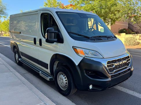 Used 2025 RAM ProMaster 2500 w/ U-Haul Equipment Group FWD image 7