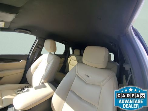 Used 2019 Cadillac XT5 FWD image 23