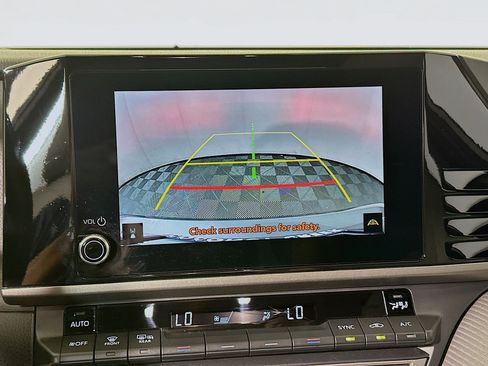 Used 2025 Toyota Camry SE w/ Convenience Package FWD image 25