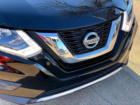 Used 2017 Nissan Rogue S image 27