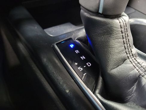 Used 2018 Toyota Camry XSE FWD image 18