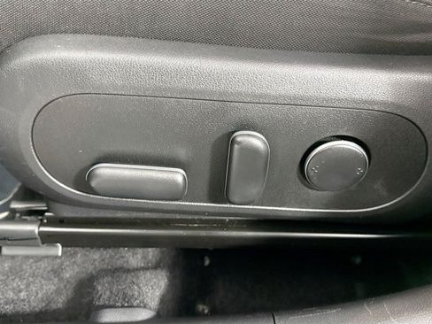 Used 2025 Hyundai Kona SEL FWD image 24