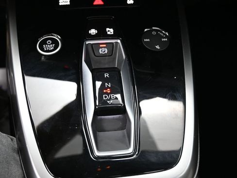 Used 2024 Audi Q4 e-tron Premium AWD/4WD image 32