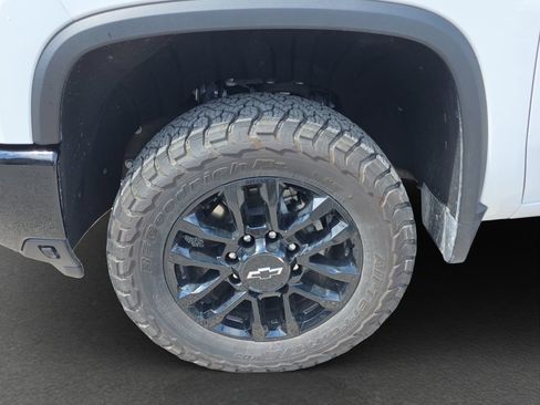 Used 2025 Chevrolet Silverado 3500 LTZ w/ Trail Boss Package AWD/4WD image 4