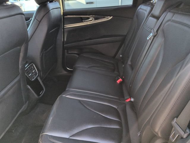 Used 2022 Lincoln Nautilus FWD w/ Premium Package image 14