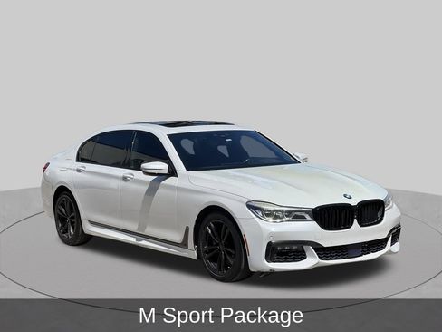 Used 2016 BMW 750i RWD image 8