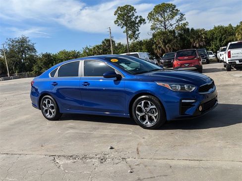 Certified 2021 Kia Forte LXS image 2