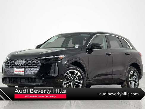 Used 2025 Audi Q5 Premium w/ 19" Wheel Package AWD/4WD image 1