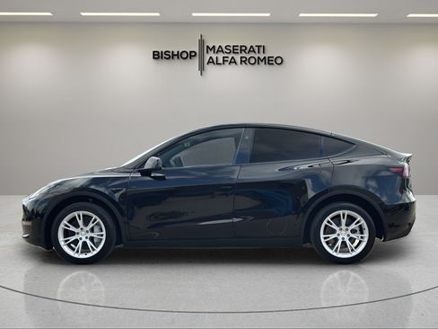 Used 2023 Tesla Model Y 2WD image 7