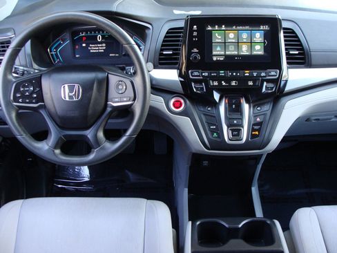 Used 2019 Honda Odyssey EX image 10