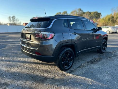 Used 2018 Jeep Compass Latitude image 8
