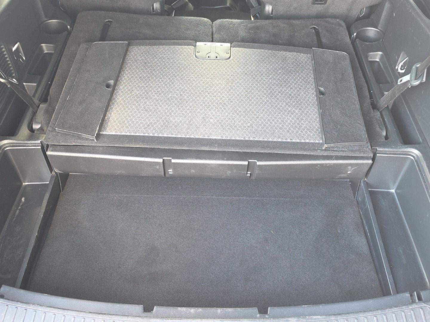 Used 2023 Ford Explorer XLT AWD/4WD image 8