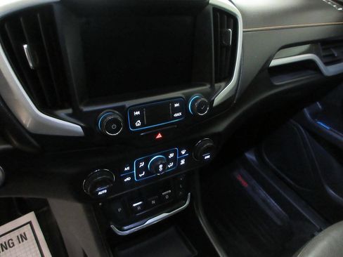 Used 2019 GMC Terrain SLT w/ Preferred Package image 28