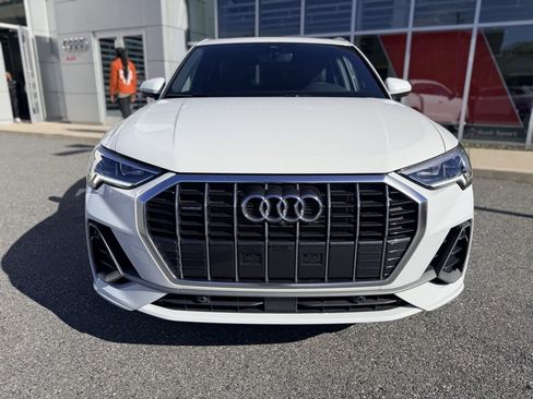 Certified 2024 Audi Q3 2.0T Premium Plus image 9