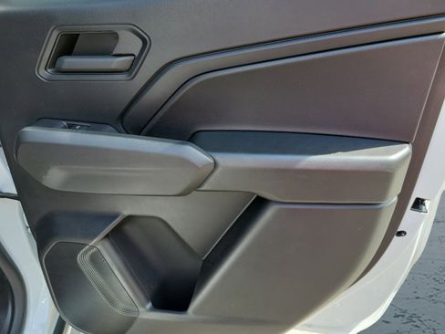 Used 2023 Chevrolet Colorado Trail Boss w/ Technology Package AWD/4WD image 18