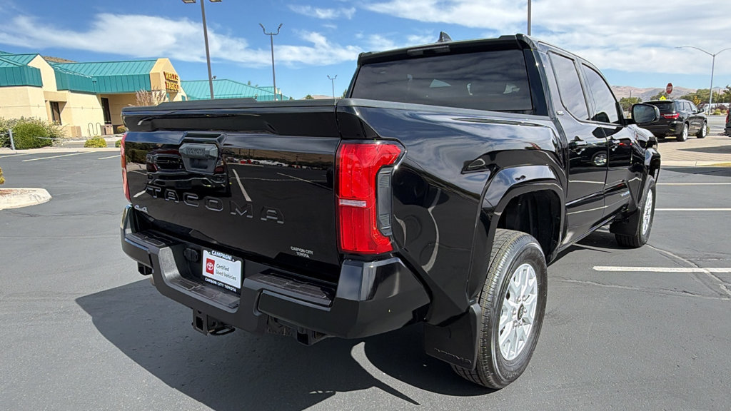 Certified 2025 Toyota Tacoma SR5 AWD/4WD image 3