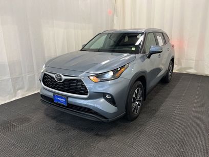 Used 2024 Toyota Highlander XLE