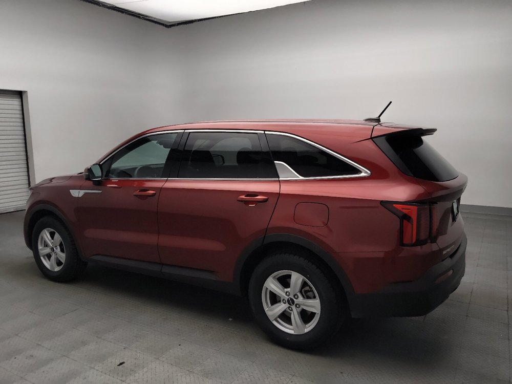 Used 2023 Kia Sorento LX FWD image 3