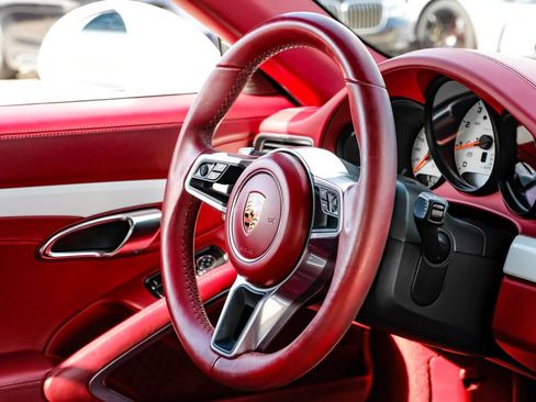 Used 2018 Porsche 911 Carrera RWD image 11