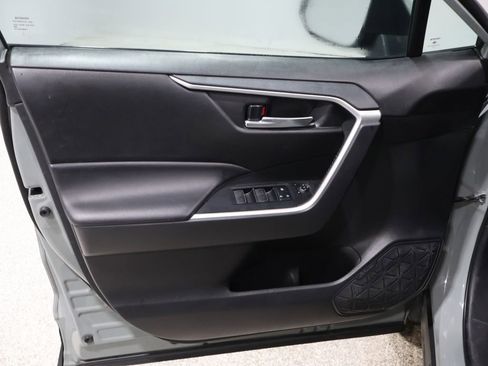 Used 2022 Toyota RAV4 XLE image 12