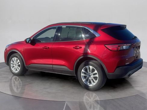 Certified 2020 Ford Escape SE image 3