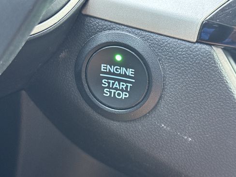 Used 2021 Ford Escape SE FWD image 31