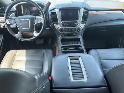 Used 2020 GMC Yukon XL Denali w/ Open Road Package AWD/4WD image 37