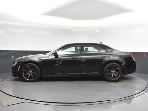 Used 2020 Chrysler 300 S w/ 300S Premium Group image 4