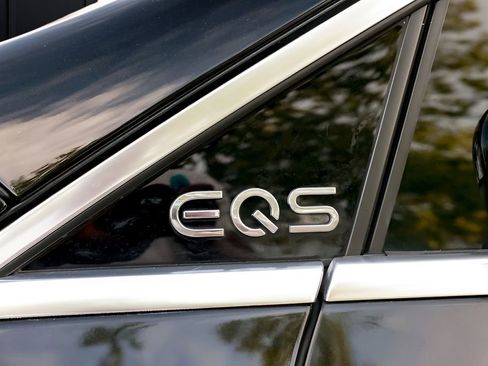 Used 2023 Mercedes-Benz EQS 580 4MATIC SUV image 8