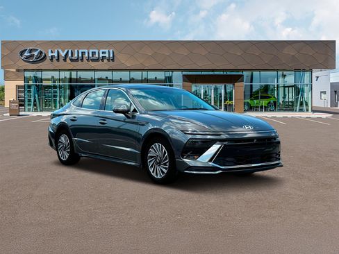Used 2024 Hyundai Sonata Limited FWD image 11