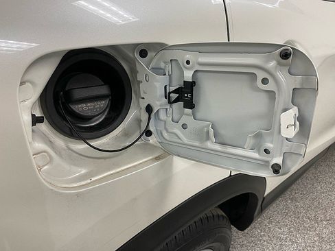 Used 2019 Nissan Rogue Sport SV image 28