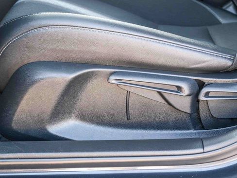 Used 2025 Honda Civic Sport image 23