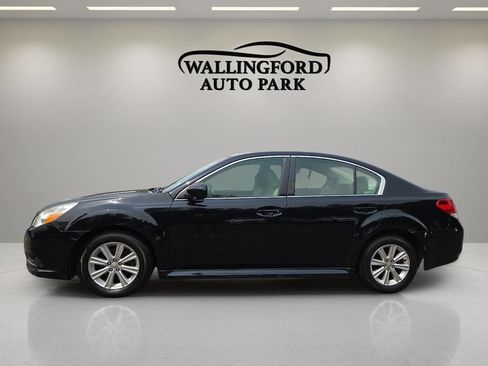 Used 2011 Subaru Legacy 2.5i Premium AWD/4WD image 2