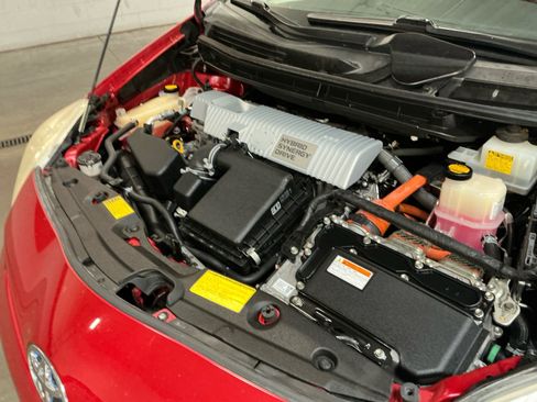 Used 2013 Toyota Prius Two image 22